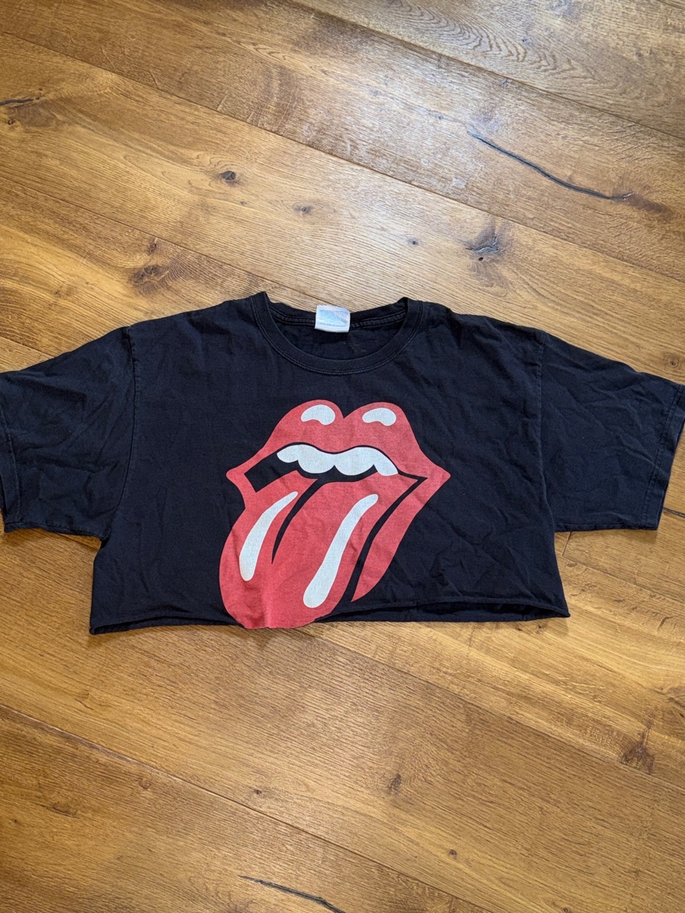 Hanes Rolling Stones Cropped Black Tee